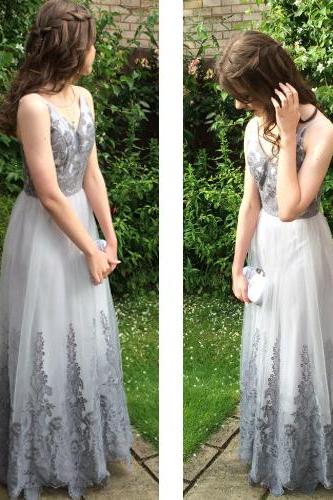Pd61023 Charming Prom Dress,Tulle Prom Dress,ApplIques Prom Dress,V-Neck Evening Dress